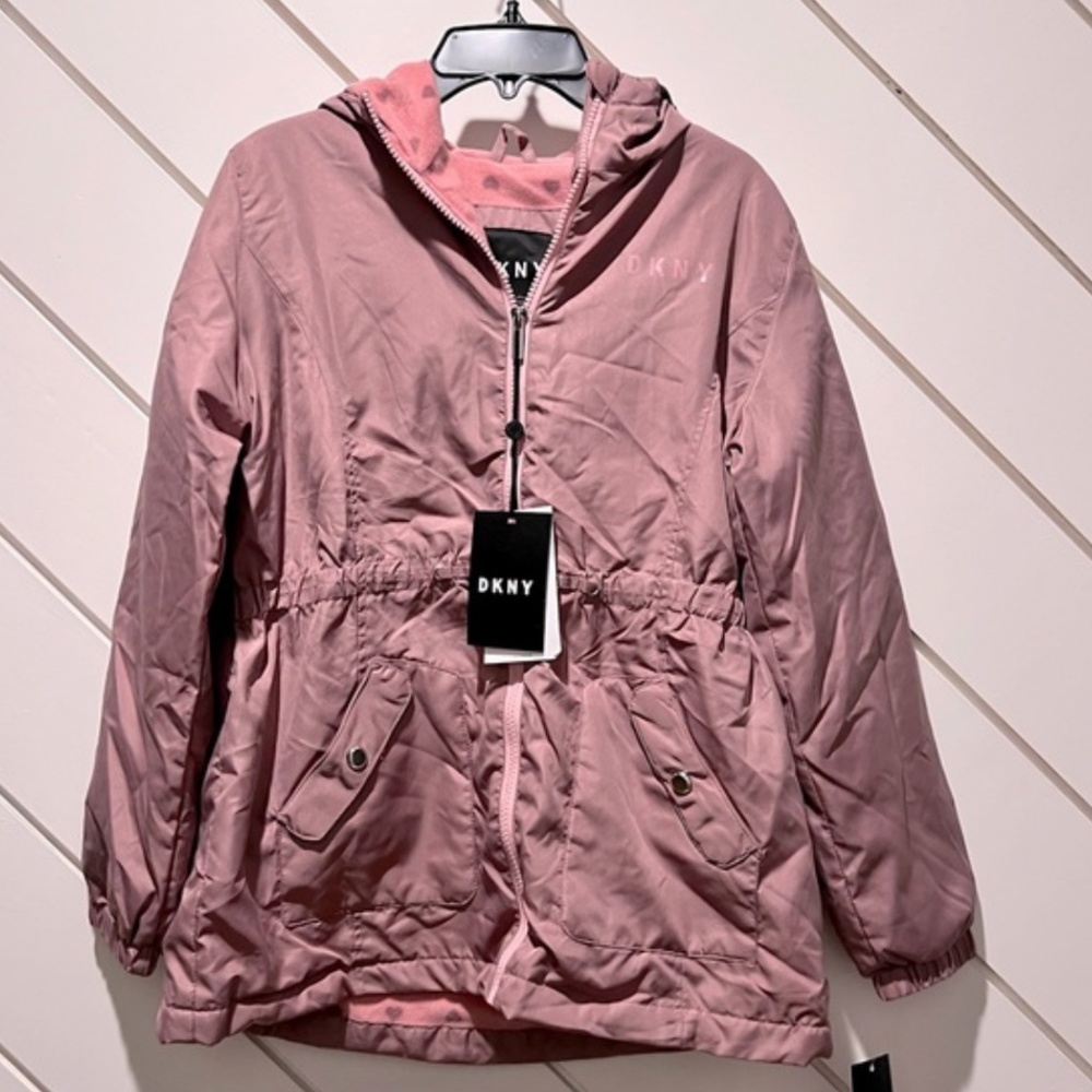 DKNY